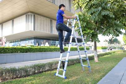 Thang linh động về chiều cao, rút gọn dễ dàng