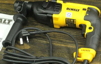 Máy khoan bê tông Dewalt D25133K-B1 dùng có tốt không?